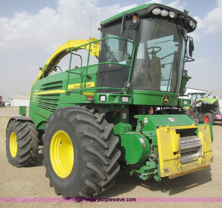 image for item 3515 2009 John Deere 7750 self propelled forage harvester