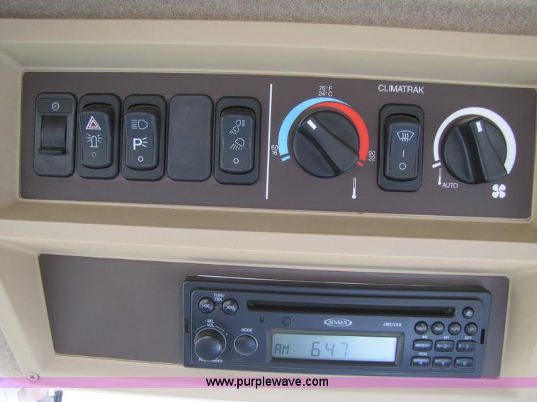 image for item 3515 2009 John Deere 7750 self propelled forage harvester