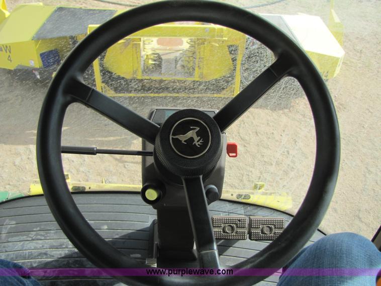 image for item 3515 2009 John Deere 7750 self propelled forage harvester