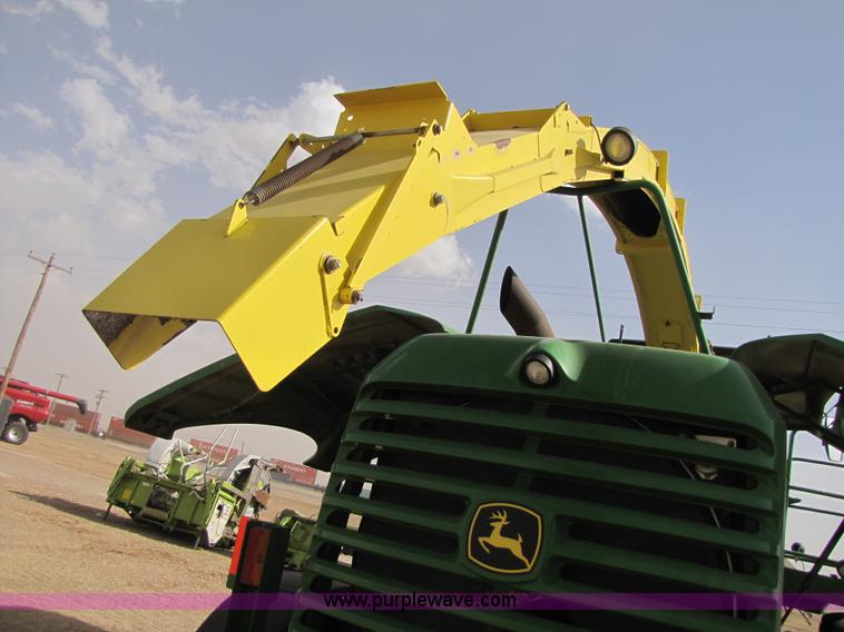 image for item 3515 2009 John Deere 7750 self propelled forage harvester