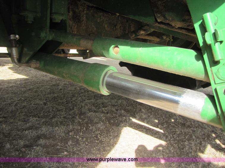 image for item 3515 2009 John Deere 7750 self propelled forage harvester