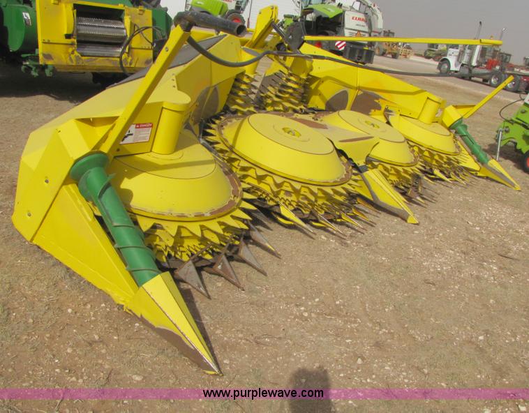 image for item 3516 2009 John Deere 678 rotary harvesting forage head