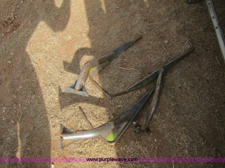 image for item 3518 2008 Claas RU600 XTRA rotary harvesting forage head