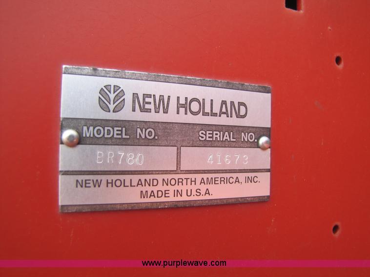 image for item 3520 2003 New Holland BR780 5'x6' round baler