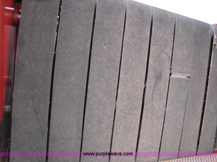 image for item 3520 2003 New Holland BR780 5'x6' round baler