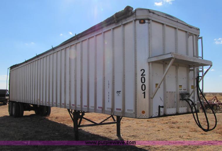 image for item 3523 2001 Red River 48' live bottom belted trailer