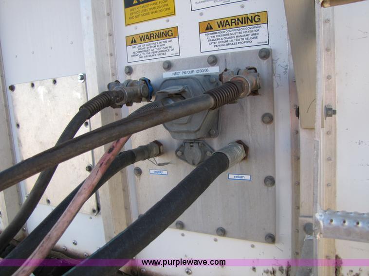 image for item 3523 2001 Red River 48' live bottom belted trailer