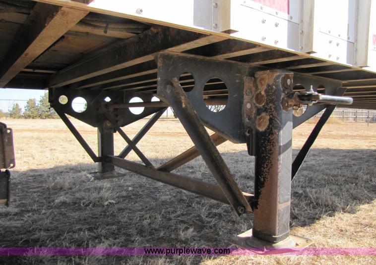 image for item 3523 2001 Red River 48' live bottom belted trailer