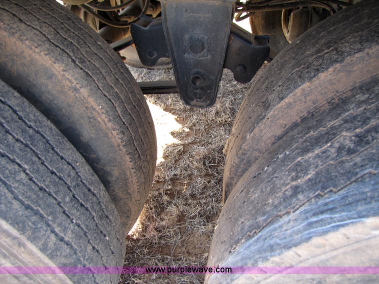 image for item 3523 2001 Red River 48' live bottom belted trailer