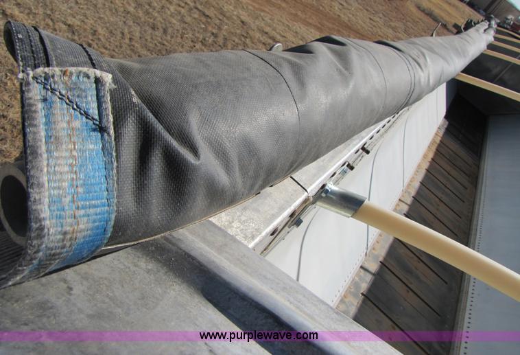 image for item 3523 2001 Red River 48' live bottom belted trailer