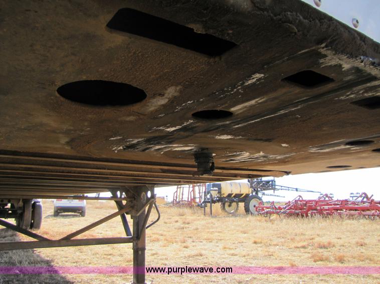 image for item 3523 2001 Red River 48' live bottom belted trailer