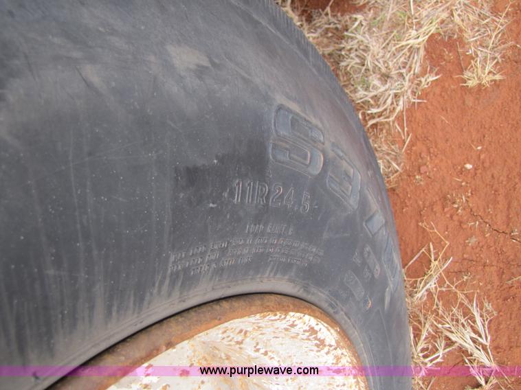 image for item 3554 1978 Aztec 48' flatbed semi trailer