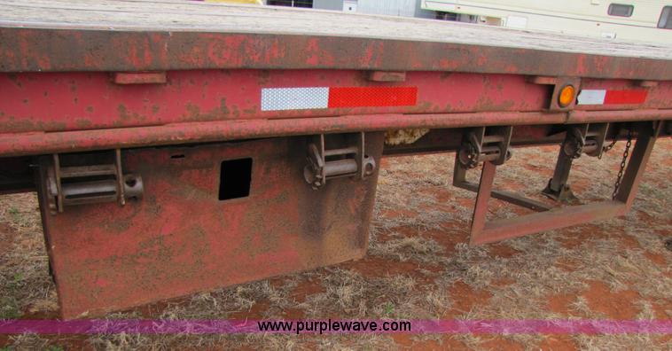 image for item 3554 1978 Aztec 48' flatbed semi trailer