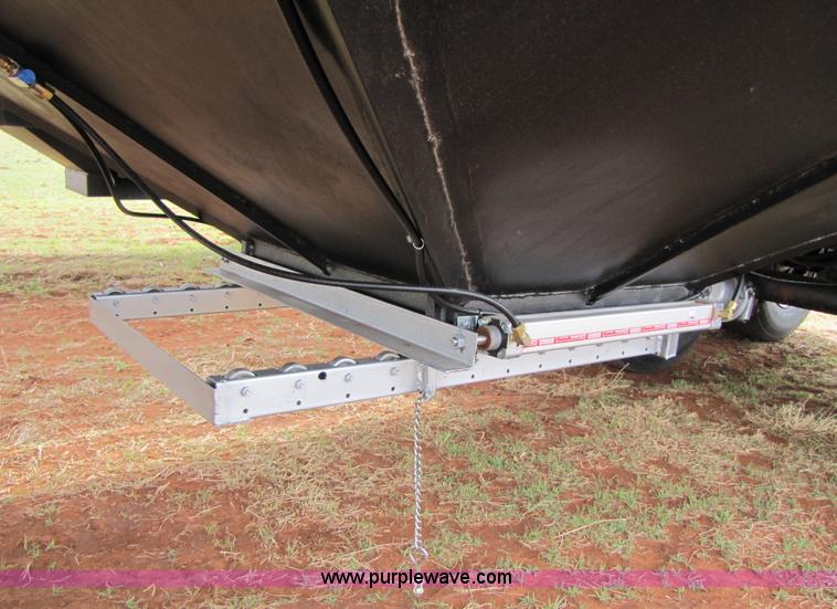 image for item 3555 2011 Rebel 34' double hopper grain trailer