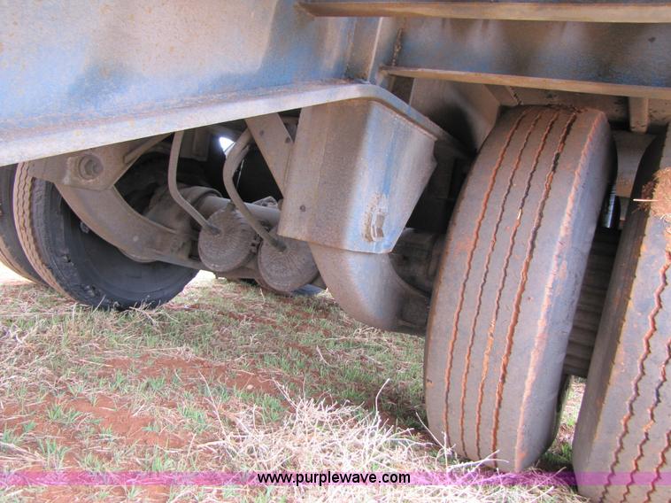 image for item 3556 1978 Great Dane 50' drop deck semi trailer