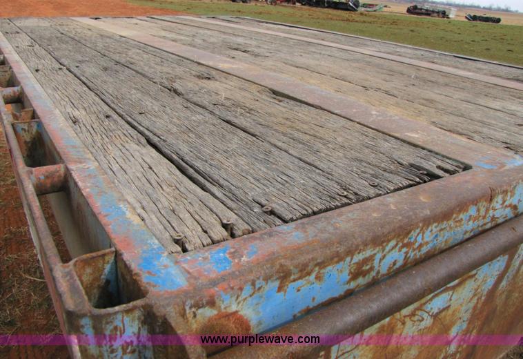 image for item 3556 1978 Great Dane 50' drop deck semi trailer