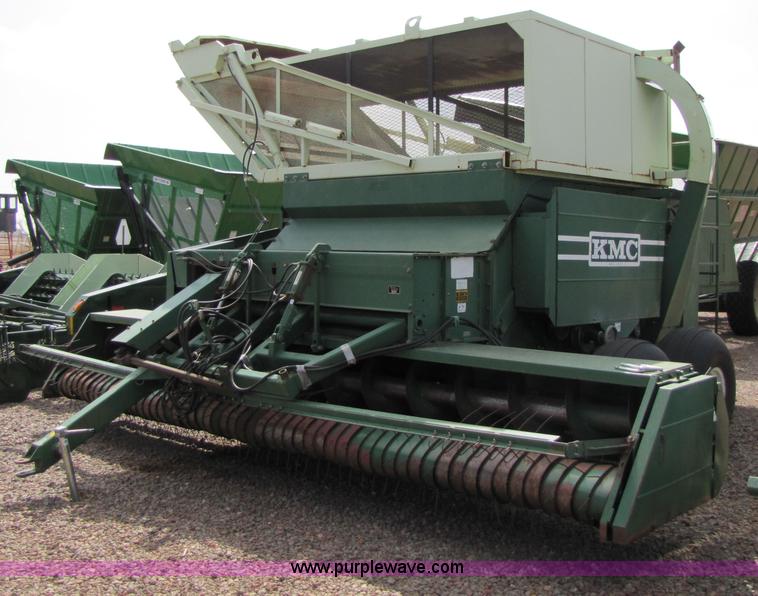 image for item 4223 1999 KMC peanut combine