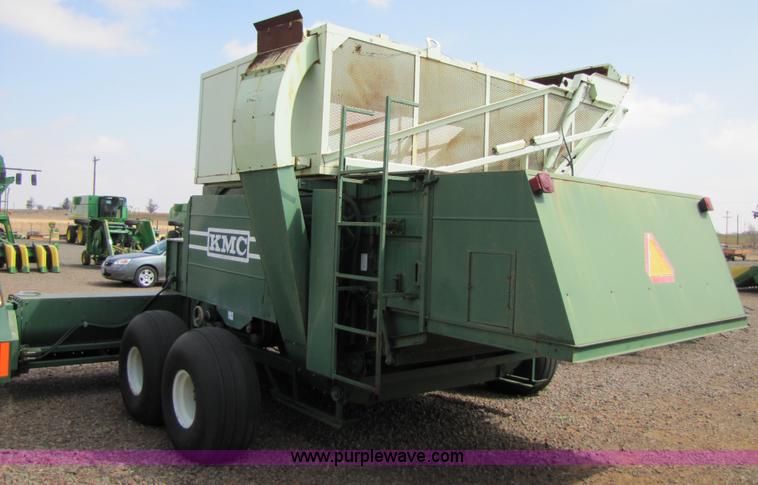 image for item 4223 1999 KMC peanut combine