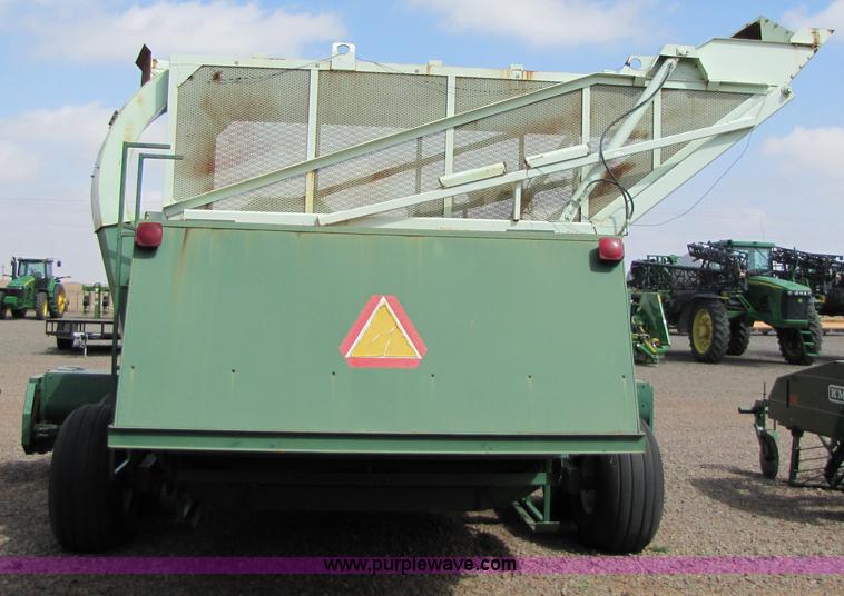 image for item 4223 1999 KMC peanut combine