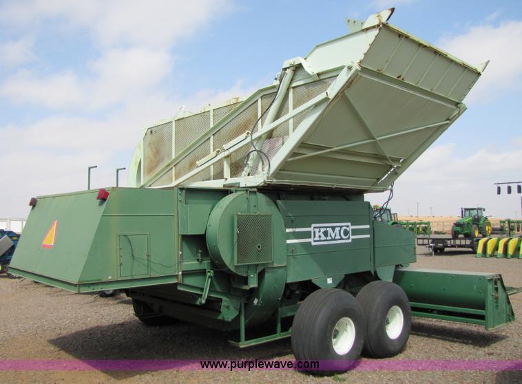 image for item 4223 1999 KMC peanut combine