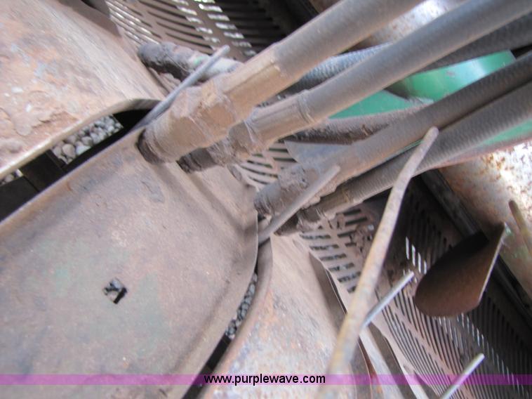 image for item 4223 1999 KMC peanut combine