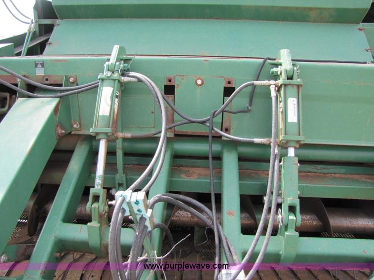 image for item 4223 1999 KMC peanut combine