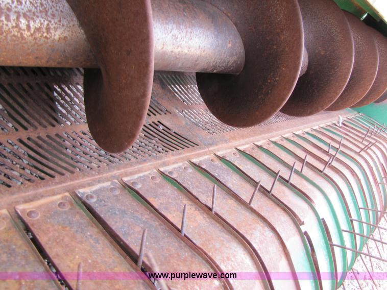 image for item 4223 1999 KMC peanut combine