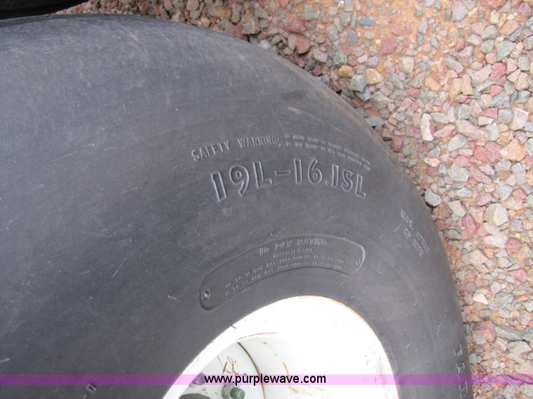 image for item 4223 1999 KMC peanut combine