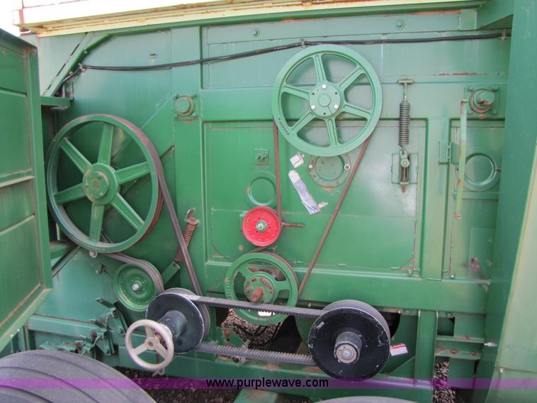 image for item 4223 1999 KMC peanut combine