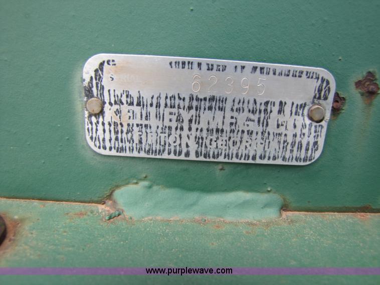 image for item 4223 1999 KMC peanut combine