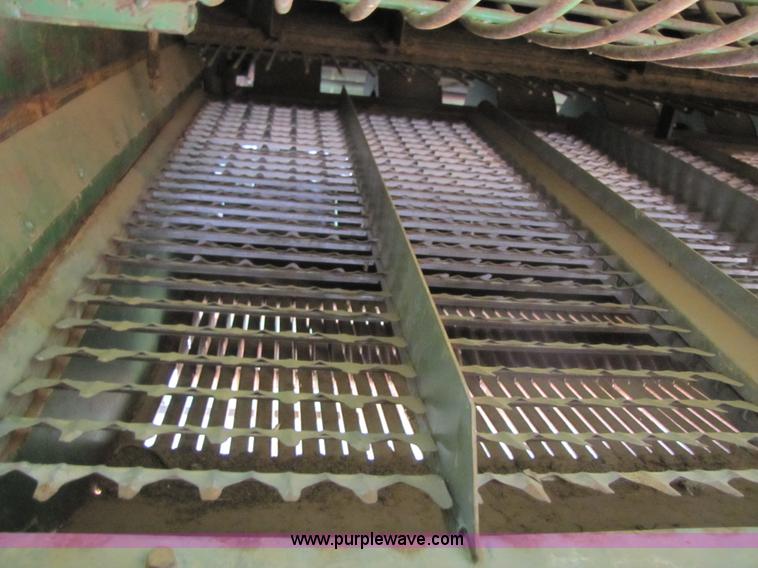 image for item 4223 1999 KMC peanut combine