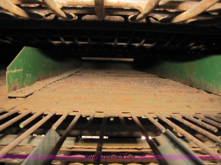 image for item 4223 1999 KMC peanut combine