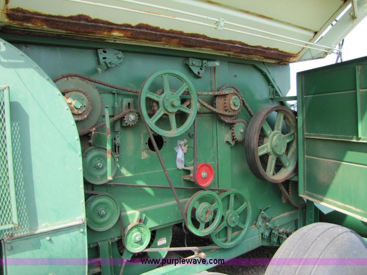 image for item 4223 1999 KMC peanut combine