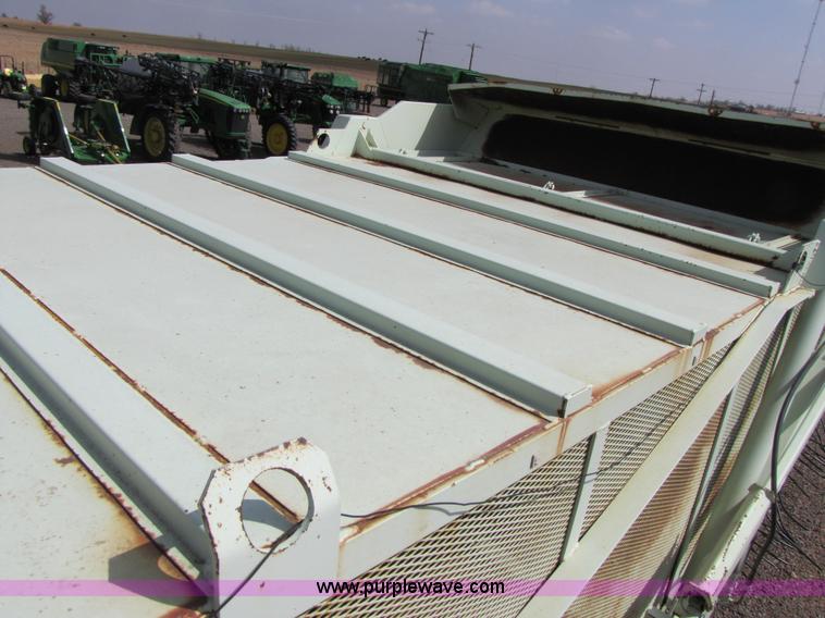 image for item 4223 1999 KMC peanut combine