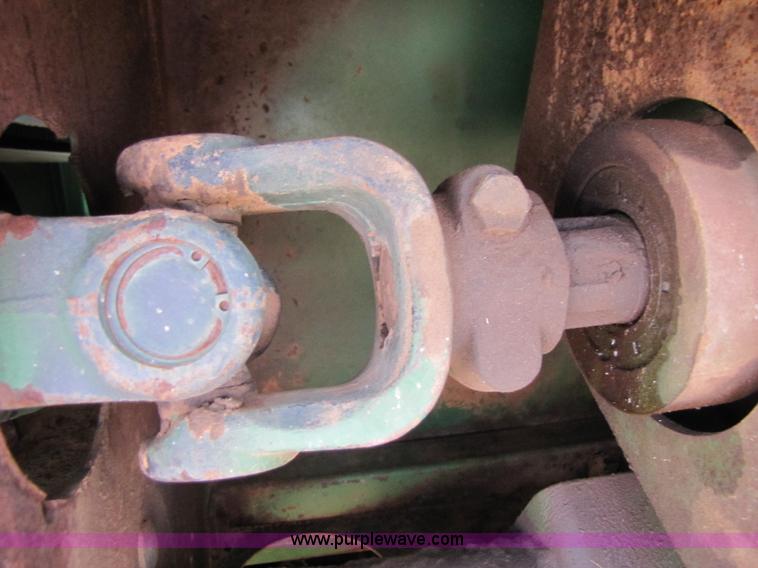 image for item 4223 1999 KMC peanut combine