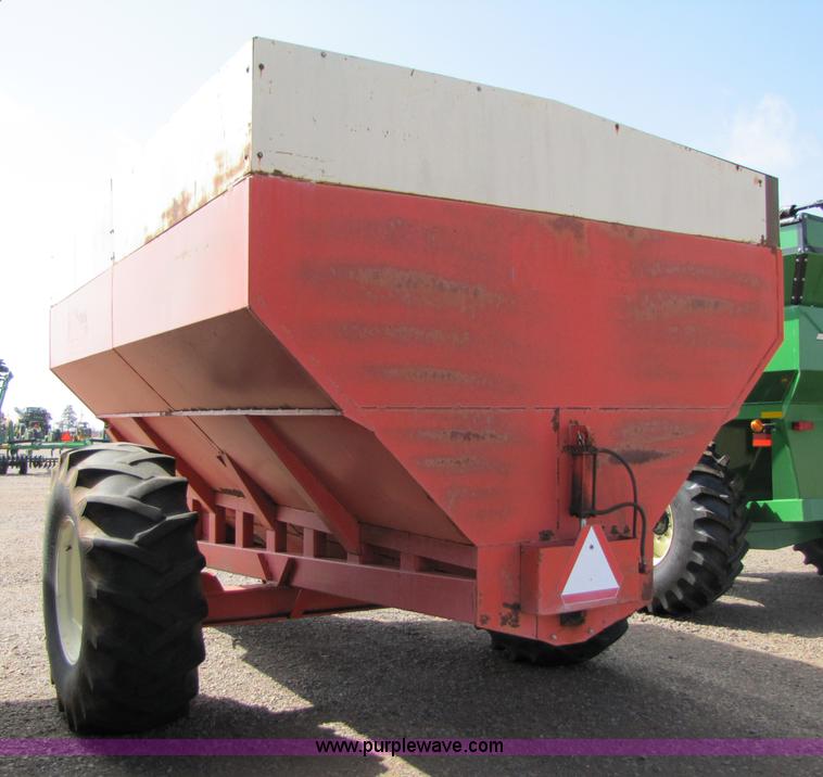 image for item 4224 Killbros 1200 grain cart