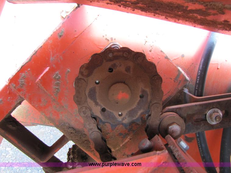 image for item 4224 Killbros 1200 grain cart