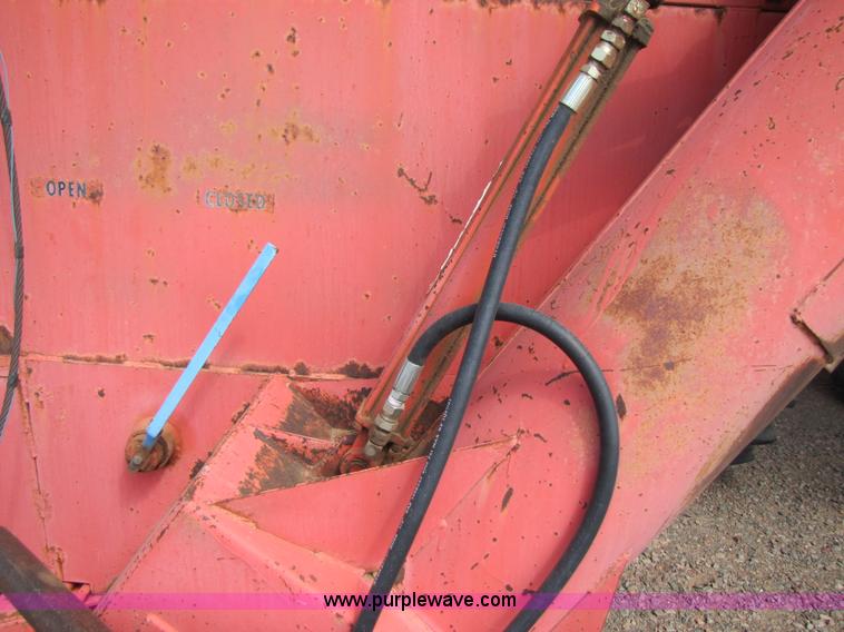 image for item 4224 Killbros 1200 grain cart