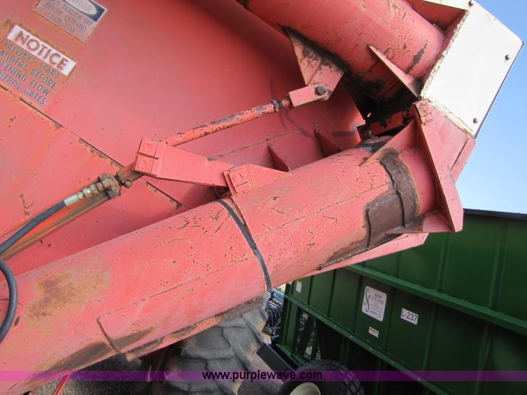 image for item 4224 Killbros 1200 grain cart