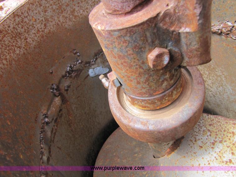 image for item 4224 Killbros 1200 grain cart