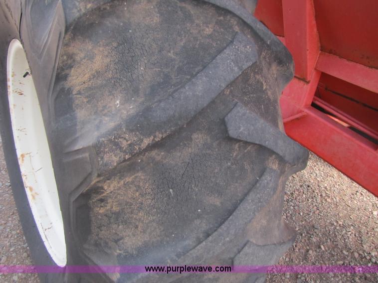 image for item 4224 Killbros 1200 grain cart