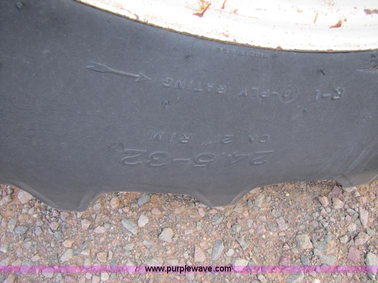 image for item 4224 Killbros 1200 grain cart