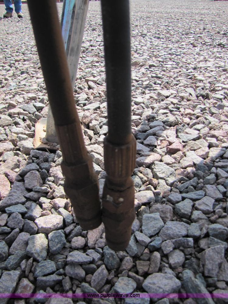 image for item 4227 Hesston 1340 center pivot disk mower