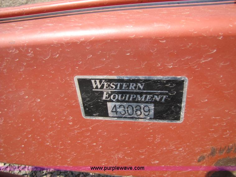 image for item 4227 Hesston 1340 center pivot disk mower