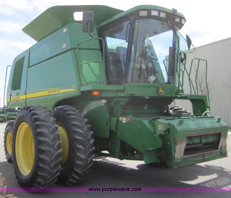 image for item 4229 2004 John Deere 9760 STS combine