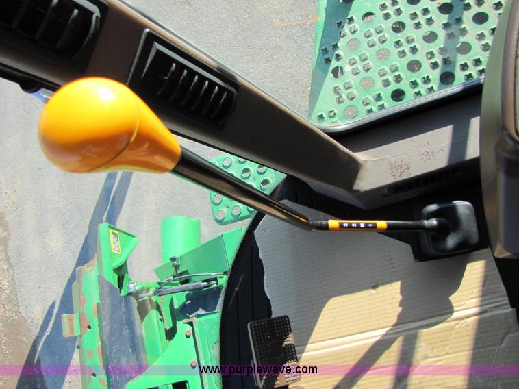 image for item 4229 2004 John Deere 9760 STS combine