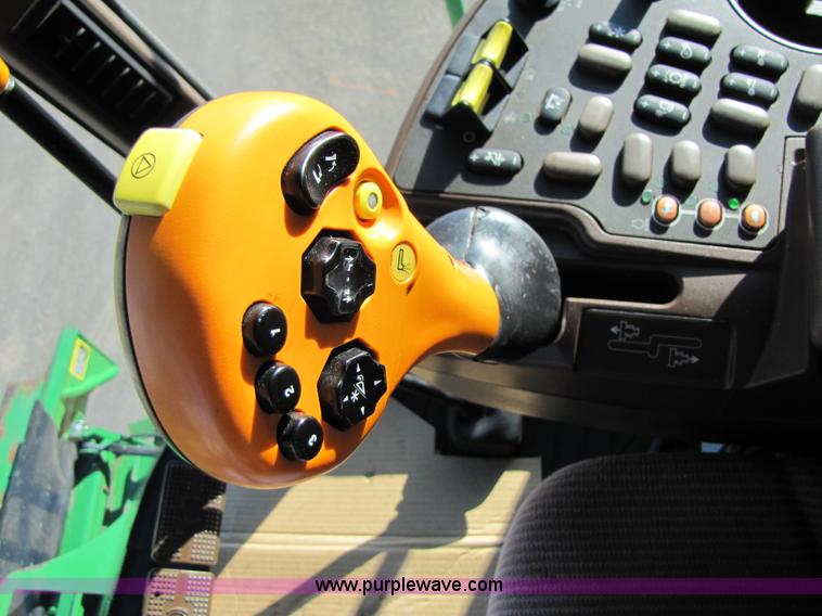 image for item 4229 2004 John Deere 9760 STS combine