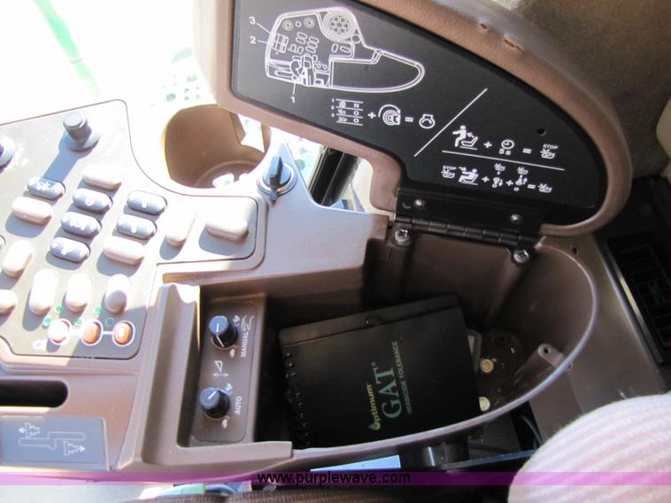 image for item 4229 2004 John Deere 9760 STS combine