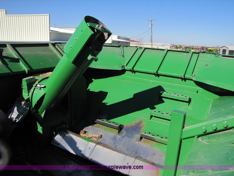 image for item 4229 2004 John Deere 9760 STS combine