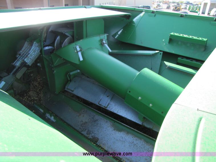 image for item 4229 2004 John Deere 9760 STS combine